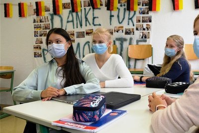 Elftklässler des Goethe-Gymnasiums beim Projekt-Unterricht Juniorwahl 2021. 