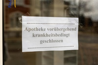 Der Inhaber gibt krankheitsbedingte Gründe für die Schließung an. Die Aufsichtsbehörde spricht von Mängeln. Und dann ist da noch die Insolvenz.