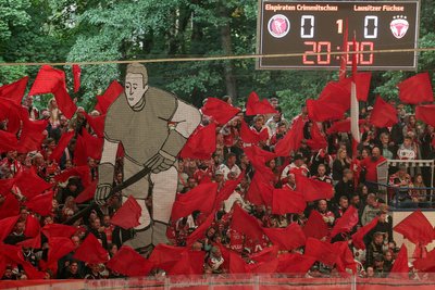 Knapp 3900 Zuschauer waren zum Sachsenderby im Kunsteisstadion im Sahnpark.