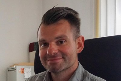 Markneukirchens Bürgermeister Toni Meinel lädt Jugendliche ein. Ideen dazu können eingereicht werden.