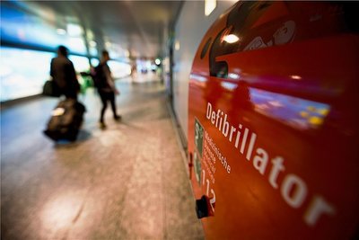 Defibrillatoren soll es künftig an mehreren öffentlich zugänglichen Plätzen in Aue-Bad Schlema geben. 