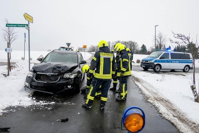 In Mittweida sind zwei Autos zusammengestoßen, eine Fahrerin wurde verletzt.