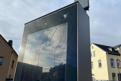 Das Display der Multimediasäule am Göltzschplatz in Rodewisch ist schon länger defekt gewesen.