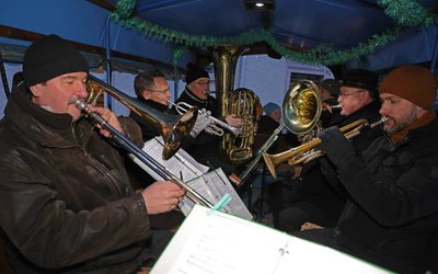 Die Musiker von C-Brass brachten die musikalischen Weihnachtsgrüße.