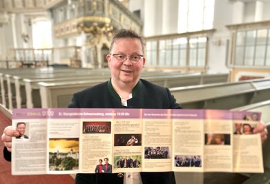 Kirchenmusikdirektor Matthias Schubert freut sich auf den Sommer. Denn in St. Georgen in Schwarzenberg erklingen einmal mehr hochklassige Konzerte verschiedener Couleur. 