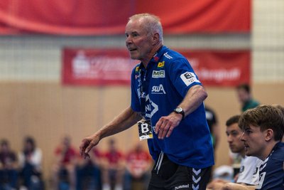 Immer voll engagiert an der Seitenlinie: EHV-Trainer Uwe Jungandreas.