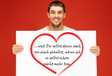Nehmen Sie ein großes Blatt Papier und schicken Sie uns ein Foto von sich und Ihrer Liebeserklärung an Ihren Partner.