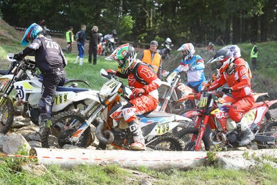 Beim SOC-Lauf in Amtsberg wird um jeden Meter gekämpft.