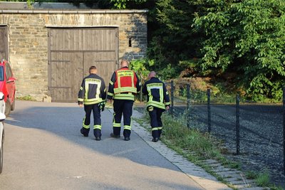 Als die Feuerwehr eintraf, standen die Einsatzkräfte vor der Frage: Von wo kommen die Hilferufe?