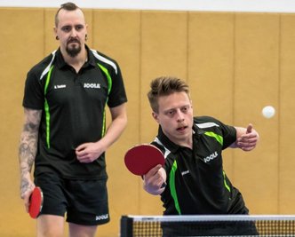 Das Großrückerswalder Doppel Andy Tauber (links) und Nick Krüger blieb in den beiden Heimspielen am Wochenende sieglos. Sowohl gegen Vielau als auch gegen Lengenfeld verlor die 49er-Mannschaft mit 2:13.