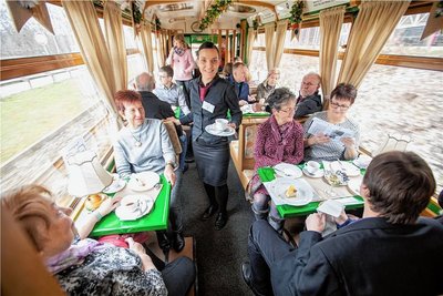 Im historischen Triebwagen 78 der Plauener Straßenbahn, besser bekannt als Bierelektrische, weht seit diesem Monat ein neuer Win.