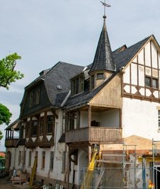 Bis die Schrauben geliefert werden, passiert nicht viel im Fachwerkhaus.