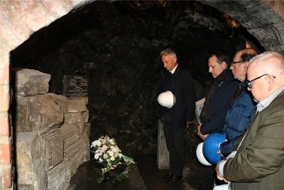 Gedenken im Luftschutzkeller Meyerhof.