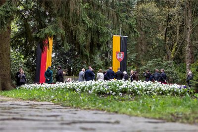 Eine stille Kranzniederlegung fand am Mittwoch auf dem Plauener Hauptfriedhof statt.