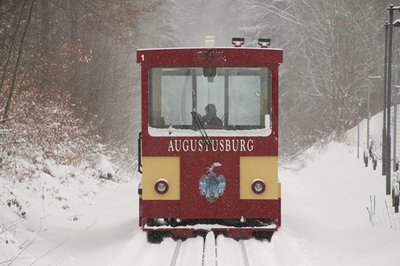 Die Drahtseilbahn fährt nach ihrer Schnee-Pause wieder - vorerst.