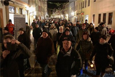 Mehr als 600 Teilnehmerinnen und Teilnehmer kamen zum sogenannten Montagsspaziergang in Freiberg vor einer Woche. Foto: Eckardt Mildner/Archiv