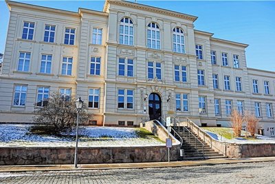 Das Haus Lindenstraße des Julius-Motteler-Gymnasiums Crimmitschau. 
