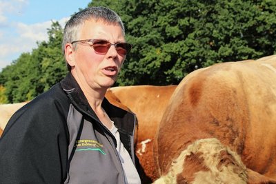 Tamara Meck ist Aufsichtsratsvorsitzende der Agrargenossenschaft Am Kuhberg in Losa und für die Rinder verantwortlich.
