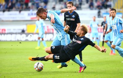 Florian Hansch (Chemnitz) gegen Ben Zolinski (Paderborn).