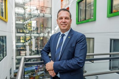 Landrat Rico Weber setzt sich für die Familenzusammenführung ein.
