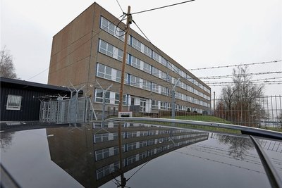Blick zum ehemaligen Lehrlingswohnheim in Meerane. Der Freistaat wird das Objekt nun doch nicht als Erstaufnahmeeinrichtung nutzen. 
