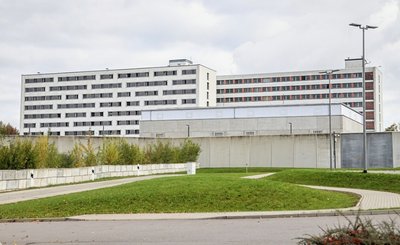 Die Justizvollzugsanstalt für Frauen von außen an der Thalheimer Straße in Chemnitz - in der Einrichtung die Thalheimerin Maria Claus ehrenamtlich in der Flüchtlingshilfe tätig. 