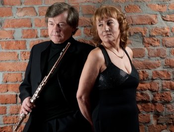 Das Duo Henryk Błazej (Flöte) und Teresa Kaban (Klavier) bringt am Sonntag in der Burg Mylau Klassisches zu Gehör. 