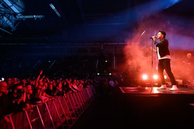 Johannes Oerding bei seinem Konzert in der Arena Leipzig.