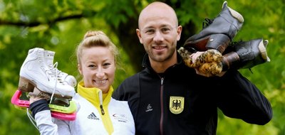 Nelli Zhiganschina und Alexander Gazsi bleiben auch nach dem gemeinsamen Karriereende auf dem Eis: er als Trainer, sie als Läuferin.