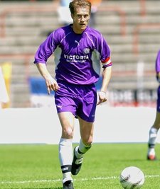Petr Grund: beim FC Erzgebirge Aue nicht nur Mannschaftskapitän, sondern auch so etwas wie der Herr des ruhenden Balls. Seine Standards waren gleichermaßen gefürchtet wie gefährlich. 