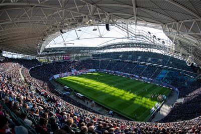 Auch in der Red Bull Arena in Leipzig können Fans während der Europameisterschaft im kommenden Jahr mit ihren Team mitfiebern. An eines der begehrten Tickets zu kommen, gleicht aber einem Glücksspiel.