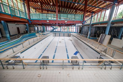 Das Erzgebirgsbad in Thalheim soll durch einen mehrstufigen Plan wieder nutzbar werden.