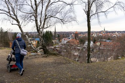 Die „Alte Elisabeth“ bietet die schönste Aussicht über Freiberg. Der Weg auf die alte Halde ist wieder hergerichtet.