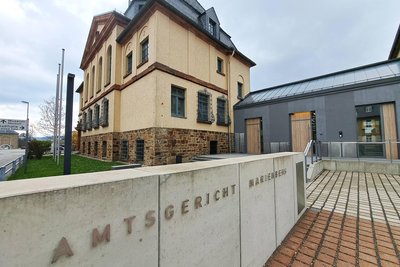 Ein Verfahren mit zahlreichen Anklagepunkten gegen einen Erzgebirger ist mit einem Urteil zu Ende gegangen.