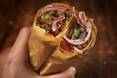 Koch Bruno Erfurt beschreibt „Tantuni“ als „unglaublich aromatisches Streetfood aus der Türkei.“