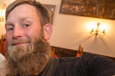Marcel Schlenkrich (Selfie vom Bergstadtfest) ist Ur-Freiberger und seit 17 Jahren nebenberuflich Fotograf. Für die „Freie Presse“-Leser gibt er Tipps für gute Aussichten zum Jahreswechsel.