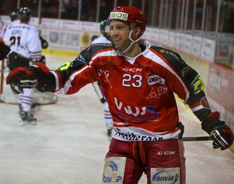 Martin Heinisch erzielte beim 6:2-Sieg der Crimmitschauer gegen Landshut zwei Treffer.
