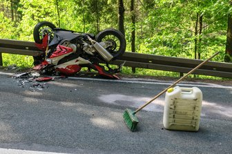 65-jähriger Motorradfahrer bei Unfall auf der B 283 schwer verletzt -