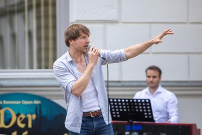 Friedrich Rau singt die Rolle des Rob Cole im „Medicus“. Eine Kostprobe gab es bereits zum Auftakt des Kultursommers in Plauen.