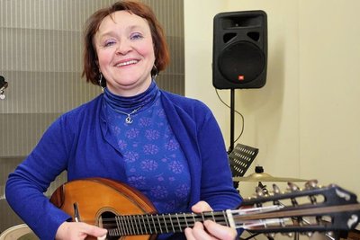 Annette Schneider spielt am Freitag in Lichtenstein im Kulturpalais ein Konzert. 