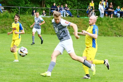 Der Dittmannsdorfer Oliver Weise (Mitte) erzielte gegen Zschopau das 1:0.
