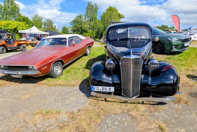 Rund 1000 US-Cars kamen zum Meeting nach Zug bei Freiberg.