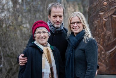 Brigitte Küttler wurde begleitet von Sohn Detlev Küttler und Tochter Elisabeth Schulte.