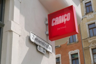 Auf dem Sonnenberg hat das „Caniço Café“ im Mai eröffnet.