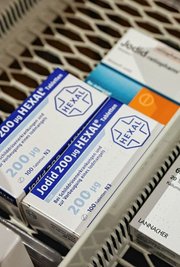 Jodtabletten, die der Freistaat Sachsen ausgeliefert hat, werden im Vogtlandkreis zentral gelagert. 