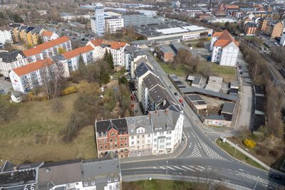 An das Grundstück, auf dem Aldi den neuen Markt errichten will, grenzen mehrgeschossige Wohnhäuser sowie das Wema-Gelände.