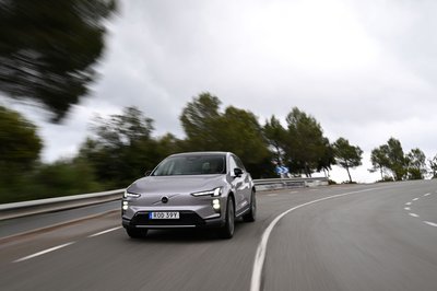 Geländewagen im schwedischen Schick: Der Volvo EX60 misst 4,80 Meter in der Länge.