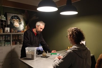 In der Abgabestelle in Reitzenhain werden Mitglieder auch beraten.