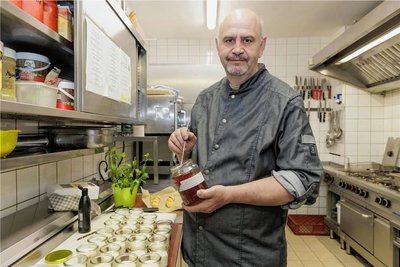 Langweiliges kommt bei Thomas Herberger nicht auf den Teller: "Ich plane eine Vugelbeer-Pannacotta." 