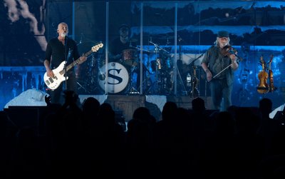 Gut 4500 Besucher waren am Dienstagabend bei den Shanty-Rockern zu Gast. 